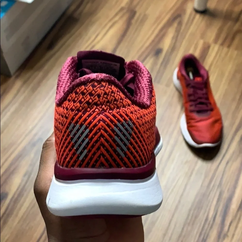 Under Armour Charged WMNS Running  Sneakers